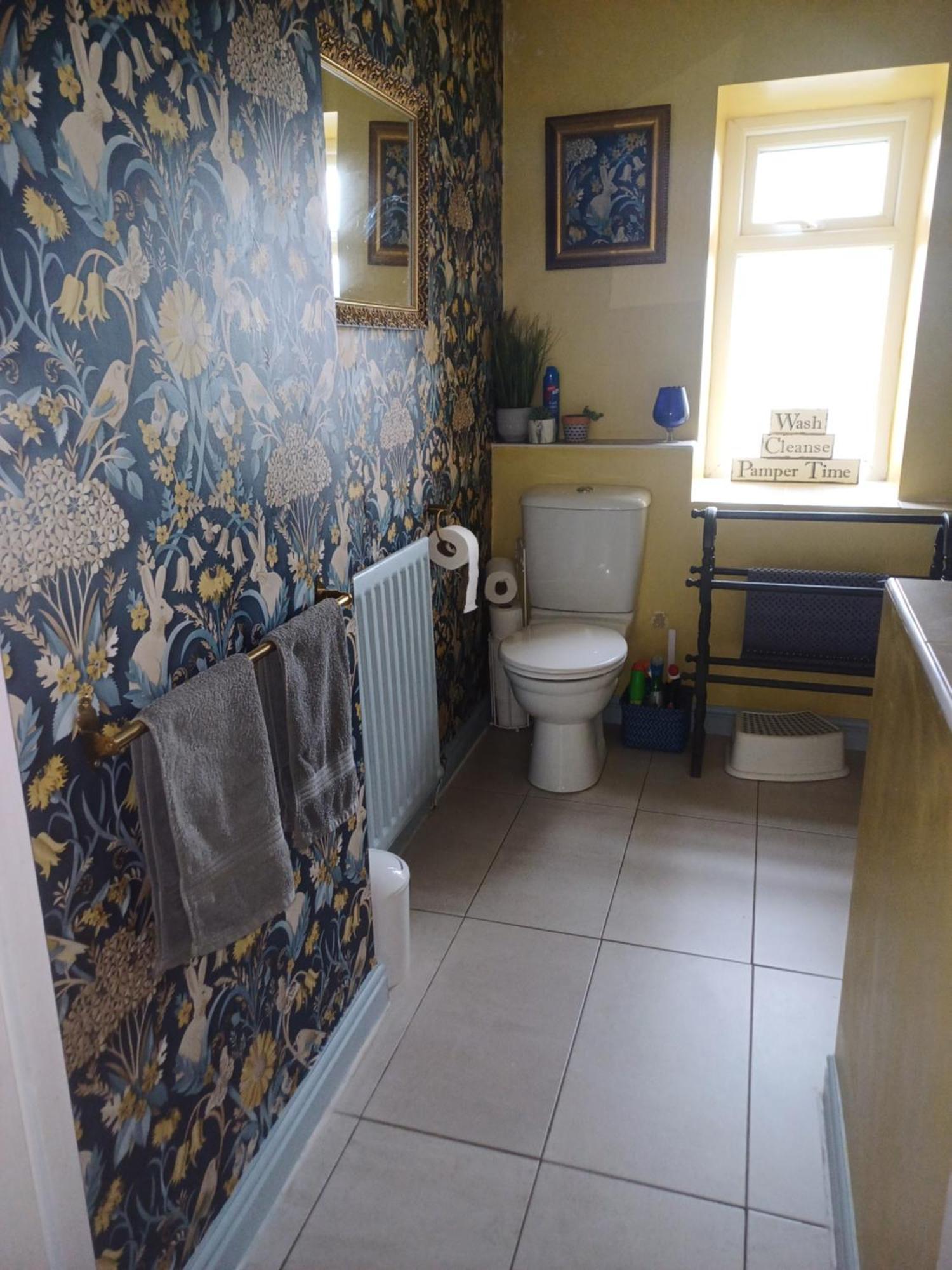 Large Countryside Home Tow Law Екстер'єр фото